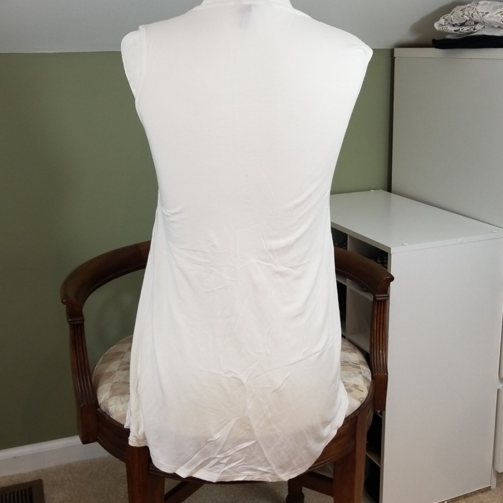 Top - Picture 3 of 5